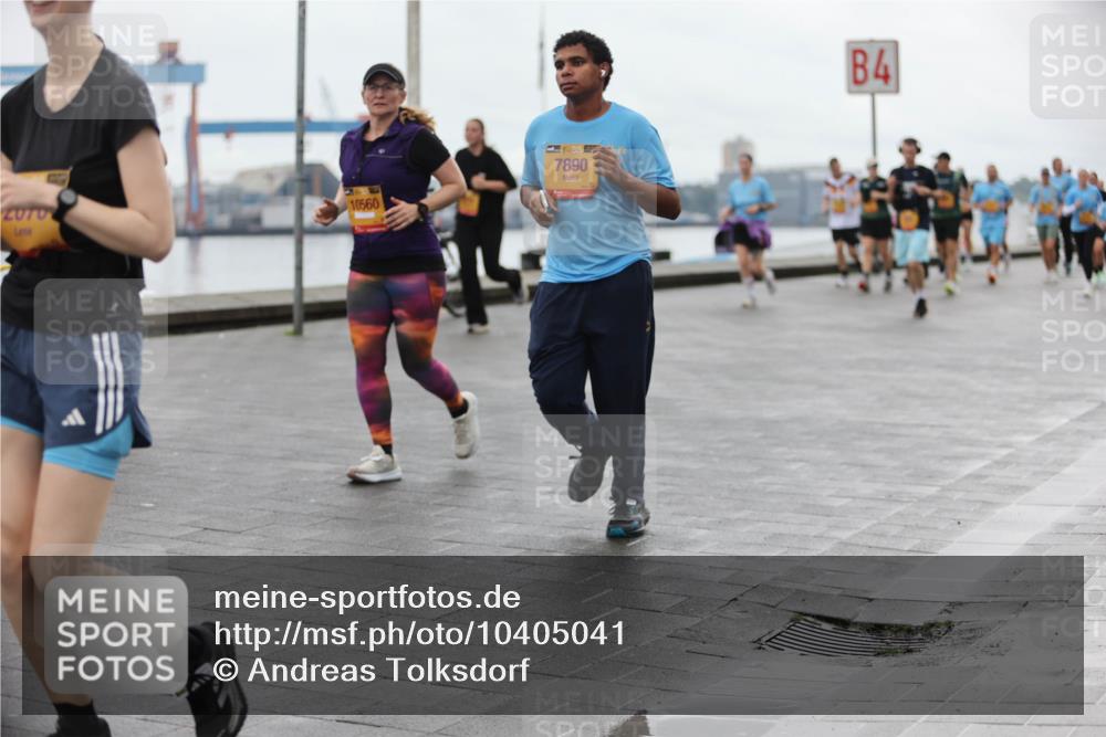 13.09.2026 - Kiel Lauf Andreas Tolksdorf http://msf.ph/oto/10405041 13.09.2026 11:06:15 Kiellinie 2010, 10560, 38, 7890, 4 meine-sportfotos.de