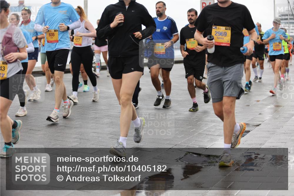 13.09.2026 - Kiel Lauf Andreas Tolksdorf http://msf.ph/oto/10405182 13.09.2026 11:06:25 Kiellinie 43, 635, 2377, 7160, 2969, 1225 meine-sportfotos.de