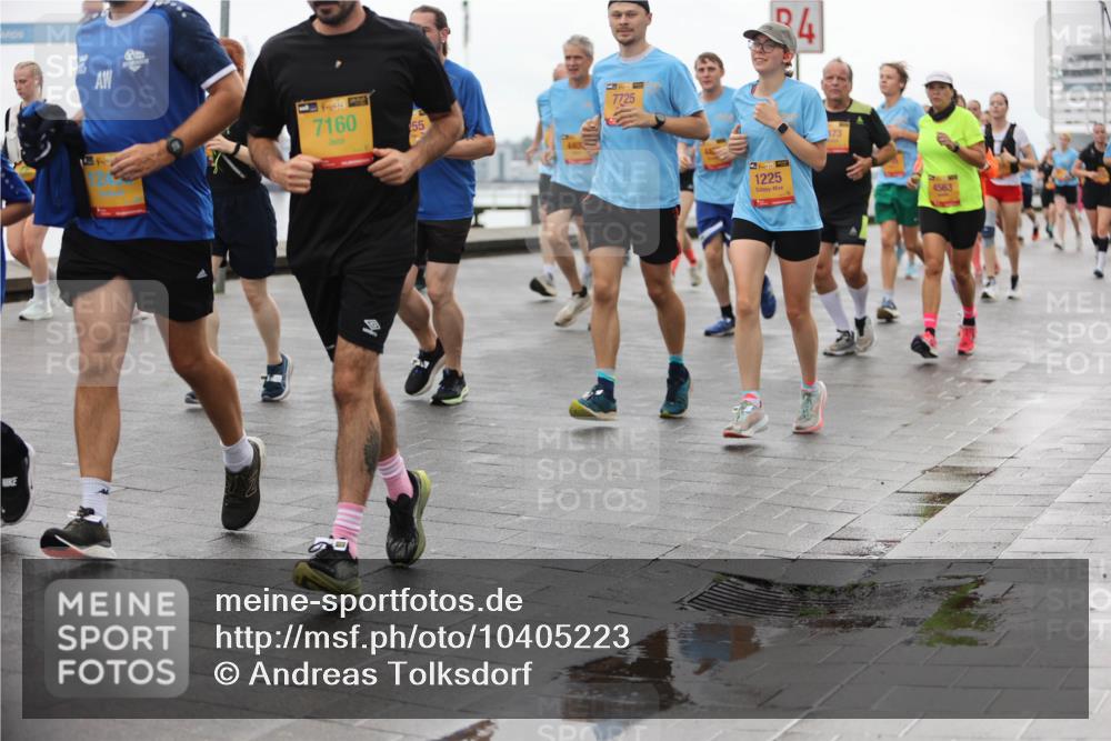 13.09.2026 - Kiel Lauf Andreas Tolksdorf http://msf.ph/oto/10405223 13.09.2026 11:06:26 Kiellinie 8, 21, 7160, 55, 7725, 4, 1225, 4563 meine-sportfotos.de