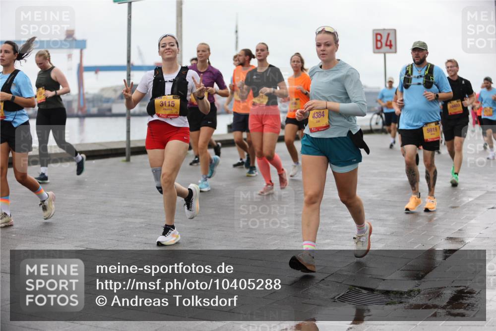 13.09.2026 - Kiel Lauf Andreas Tolksdorf http://msf.ph/oto/10405288 13.09.2026 11:06:31 Kiellinie 3115, 4384, 4, 5919, 10403 meine-sportfotos.de