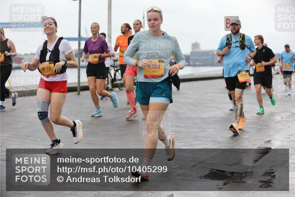 13.09.2026 - Kiel Lauf Andreas Tolksdorf http://msf.ph/oto/10405299 13.09.2026 11:06:31 Kiellinie 3115, 1, 98, 4384, 5919, 10403 meine-sportfotos.de