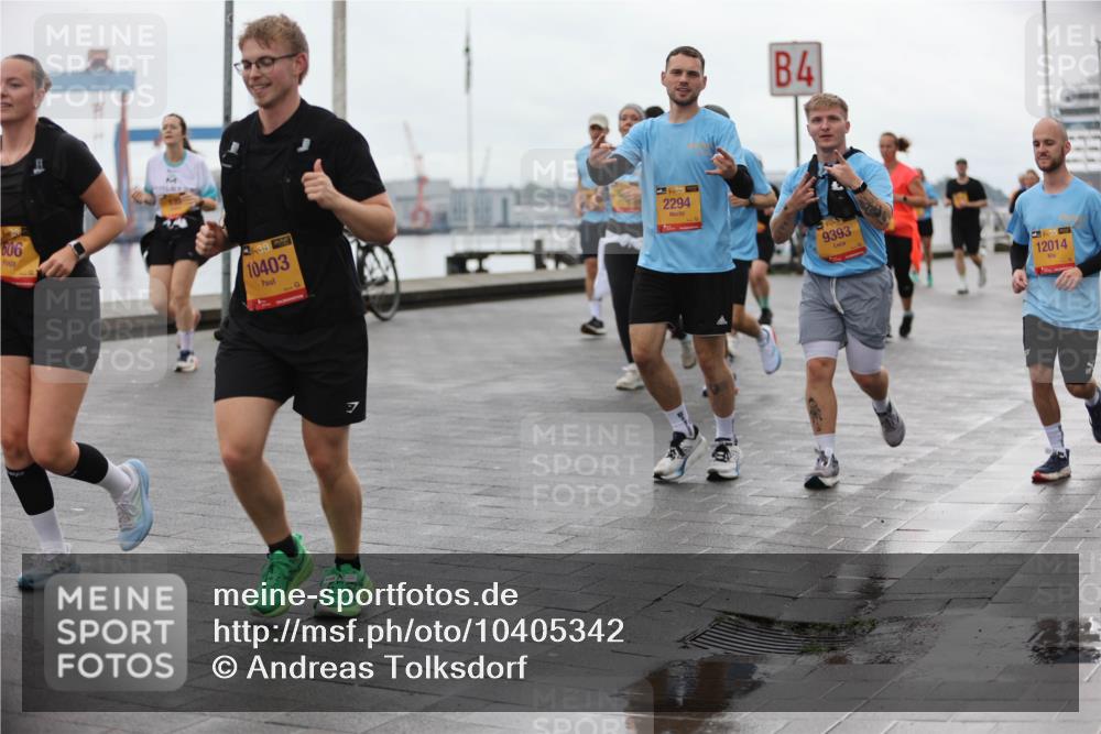 13.09.2026 - Kiel Lauf Andreas Tolksdorf http://msf.ph/oto/10405342 13.09.2026 11:06:34 Kiellinie 606, 39, 10403, 39, 2294, 4, 9200, 9393, 12014 meine-sportfotos.de