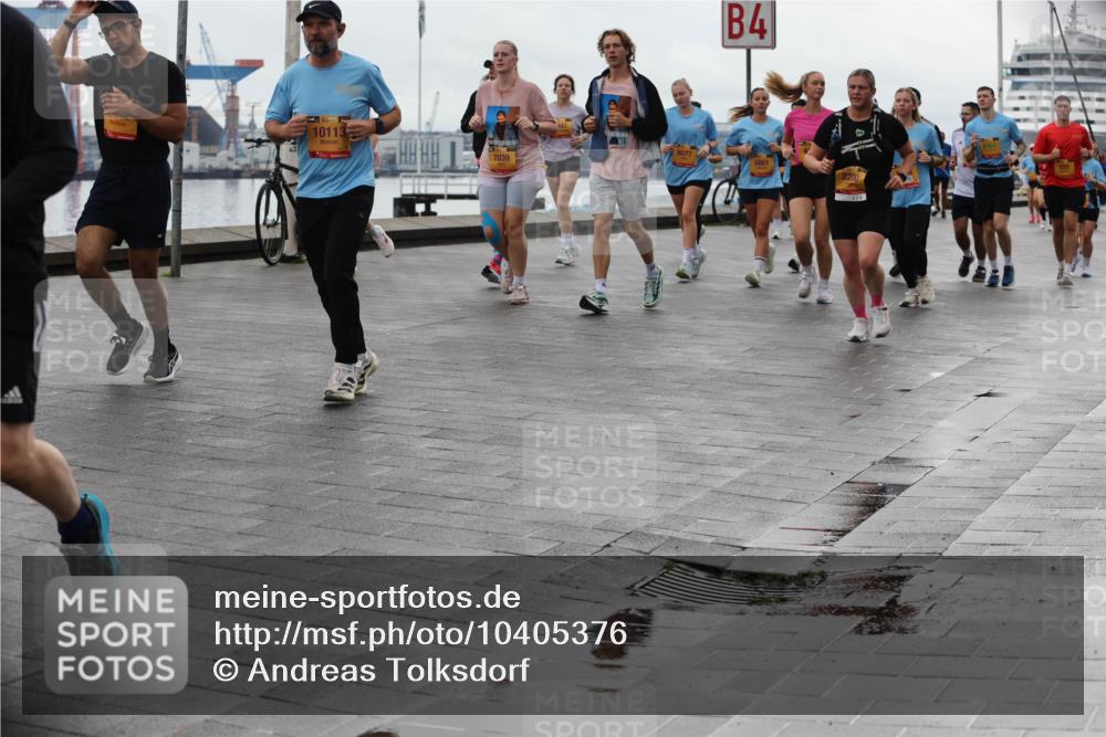 13.09.2026 - Kiel Lauf Andreas Tolksdorf http://msf.ph/oto/10405376 13.09.2026 11:06:49 Kiellinie 10113, 4, 7039, 8077, 6861 meine-sportfotos.de