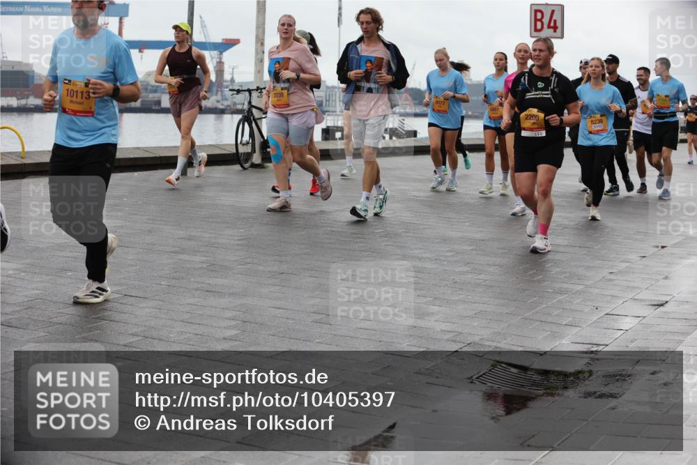 13.09.2026 - Kiel Lauf Andreas Tolksdorf http://msf.ph/oto/10405397 13.09.2026 11:06:50 Kiellinie 7039, 39, 10113, 8077, 6861, 4, 2200, 8239 meine-sportfotos.de