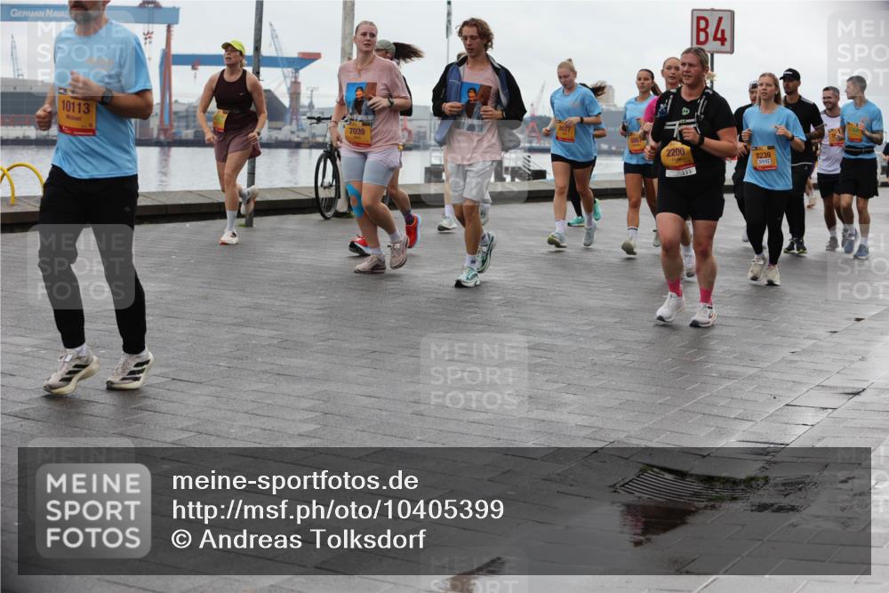 13.09.2026 - Kiel Lauf Andreas Tolksdorf http://msf.ph/oto/10405399 13.09.2026 11:06:50 Kiellinie 10113, 38, 8077, 7039, 4, 2200, 8239 meine-sportfotos.de