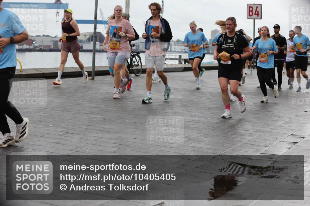 13.09.2026 - Kiel Lauf Andreas Tolksdorf http://msf.ph/oto/10405405 13.09.2026 11:06:51 Kiellinie 38, 4, 7039, 8077, 2200, 8239 meine-sportfotos.de