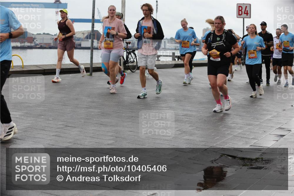 13.09.2026 - Kiel Lauf Andreas Tolksdorf http://msf.ph/oto/10405406 13.09.2026 11:06:51 Kiellinie 7039, 8077, 4, 2200, 8239 meine-sportfotos.de