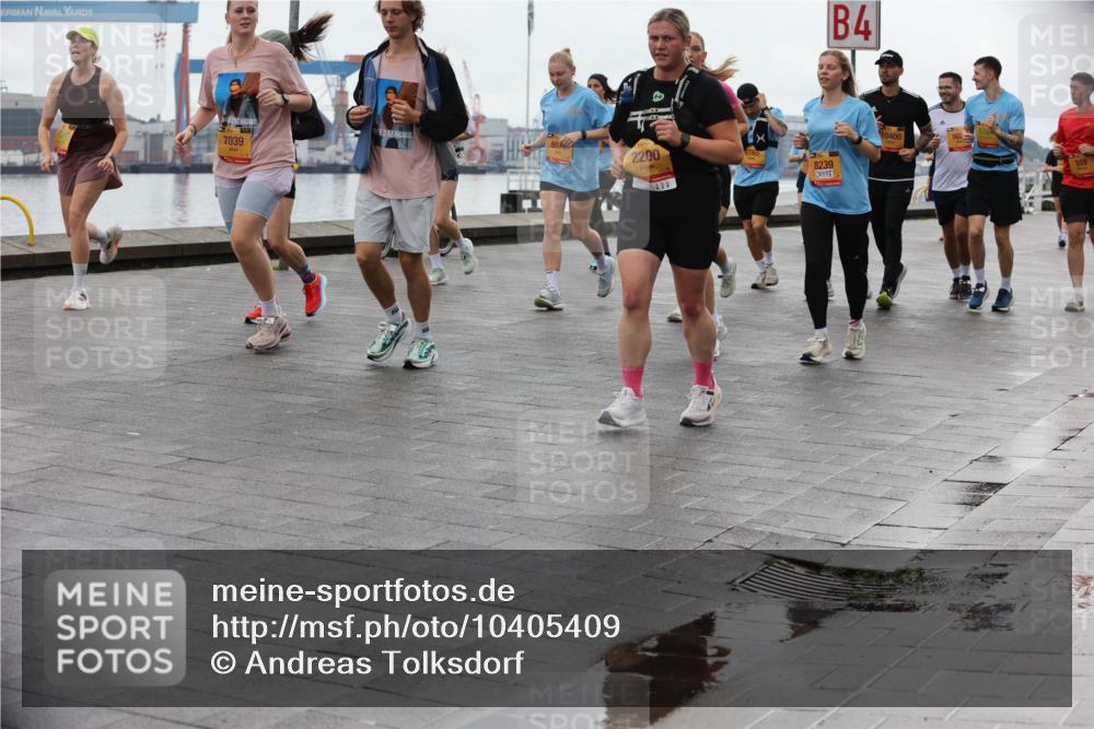 13.09.2026 - Kiel Lauf Andreas Tolksdorf http://msf.ph/oto/10405409 13.09.2026 11:06:51 Kiellinie 38, 7039, 4, 2200, 6765, 8239, 10400 meine-sportfotos.de