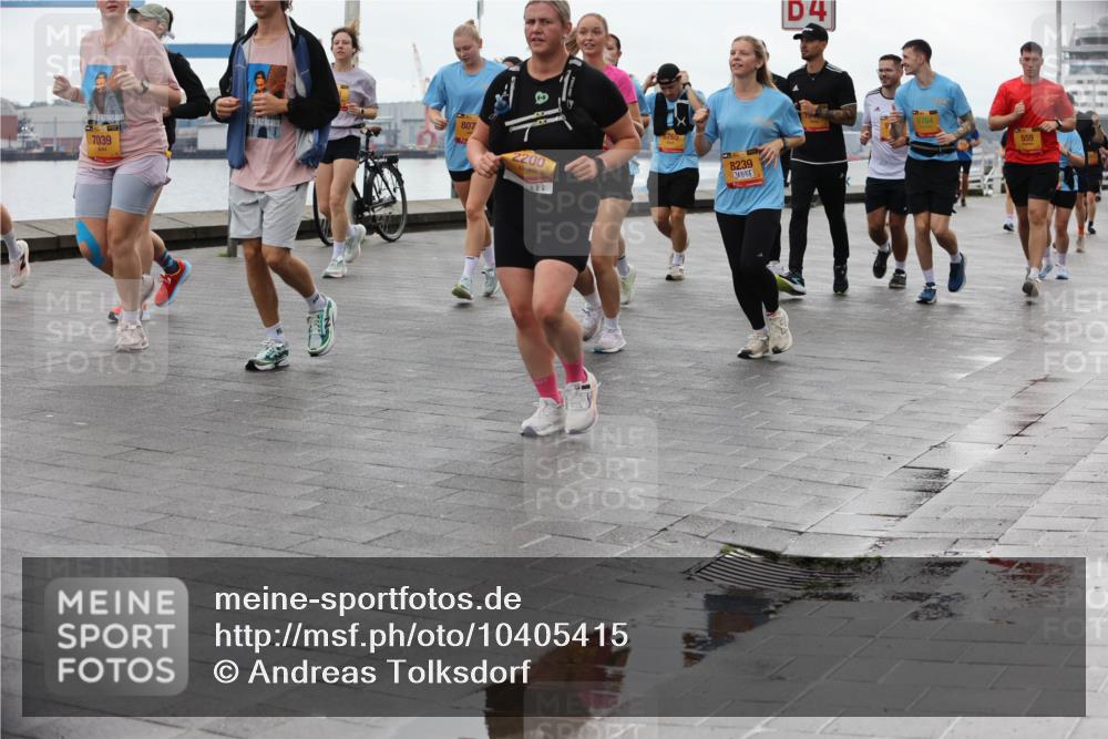 13.09.2026 - Kiel Lauf Andreas Tolksdorf http://msf.ph/oto/10405415 13.09.2026 11:06:51 Kiellinie 7039, 807, 2200, 6765, 8239, 4, 6764, 559 meine-sportfotos.de