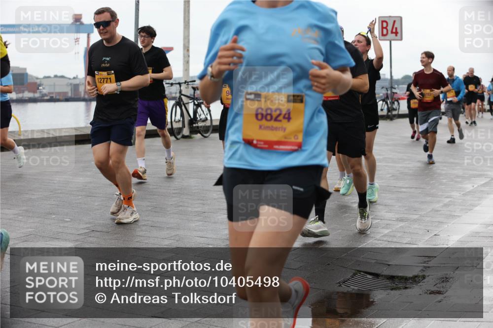 13.09.2026 - Kiel Lauf Andreas Tolksdorf http://msf.ph/oto/10405498 13.09.2026 11:06:59 Kiellinie 3, 12771, 94, 39, 6824, 4, 6783 meine-sportfotos.de