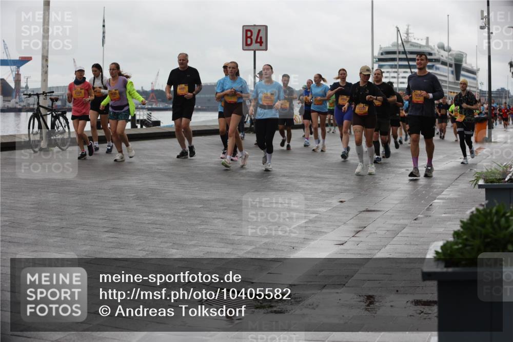 13.09.2026 - Kiel Lauf Andreas Tolksdorf http://msf.ph/oto/10405582 13.09.2026 11:07:06 Kiellinie 2164, 6481, 4, 6826 meine-sportfotos.de