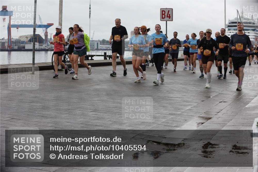 13.09.2026 - Kiel Lauf Andreas Tolksdorf http://msf.ph/oto/10405594 13.09.2026 11:07:07 Kiellinie 32, 105, 7630, 6481, 4, 6826, 12295, 7836, 3 meine-sportfotos.de