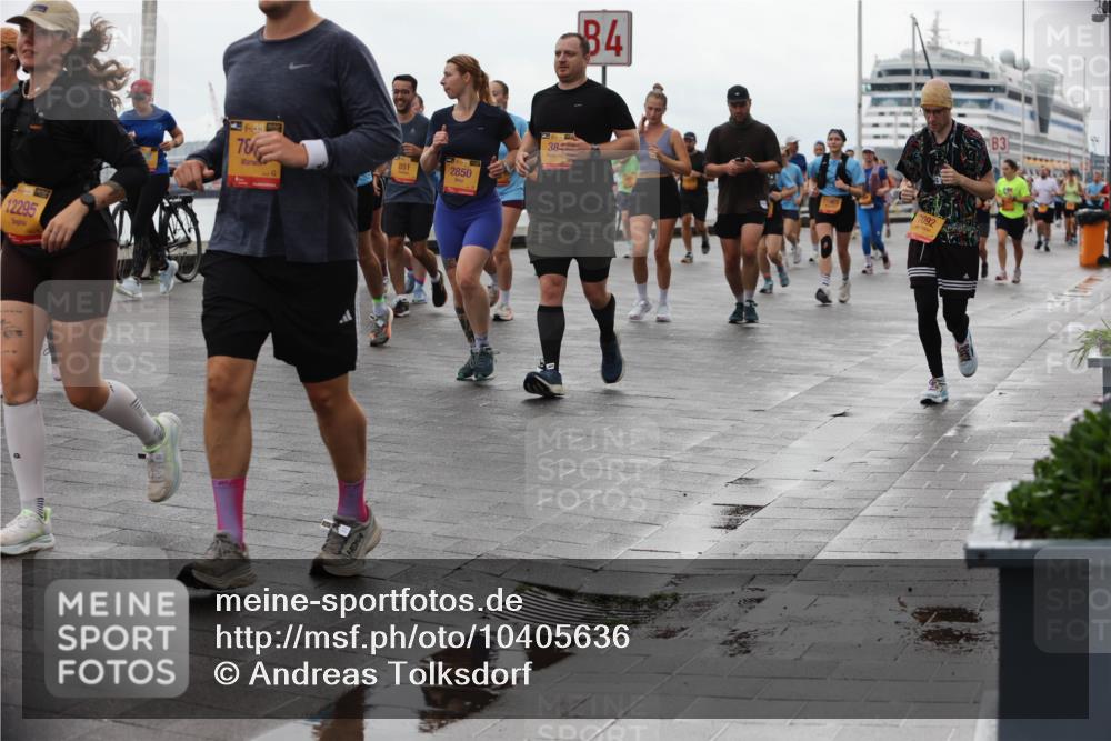 13.09.2026 - Kiel Lauf Andreas Tolksdorf http://msf.ph/oto/10405636 13.09.2026 11:07:10 Kiellinie 12295, 39, 78, 851, 2850, 84, 38, 7092, 3 meine-sportfotos.de