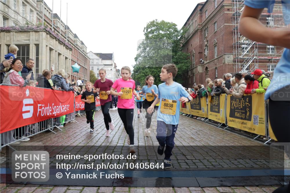 13.09.2026 - Kiel Lauf Yannick Fuchs http://msf.ph/oto/10405644 13.09.2026 08:57:34 Ziel 160, 406, 700, 1051, 1546, 1769, 2128, 2129, 2439, 4382, 4834, 5006, 5984, 6459, 7478, 7547, 7715, 9062, 9324, 9579, 10428, 10876, 11356, 2129, 2384, 3382, 3665, 4908, 5003, 5340, 5719, 5809, 7752, 8341, 9542, 10321, 10892, 11495, 11558, 12215, 12455, 12512, 57, 689, 1520, 1714, 2326, 3020, 3359, 3375, 3691, 4182, 4185, 4321, 4383, 5093, 5219, 5244, 5666, 5733, 5762, 5765, 5895, 6056, 7058, 7604, 7608, 7609, 8668, 8838, 9870, 9872, 10847, 10889, 11227, 81, 2384 meine-sportfotos.de