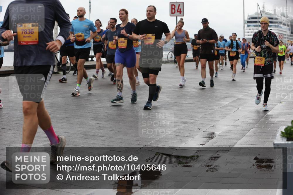 13.09.2026 - Kiel Lauf Andreas Tolksdorf http://msf.ph/oto/10405646 13.09.2026 11:07:10 Kiellinie 38, 7836, 1, 39, 6330, 384, 2850, 1616, 851, 4, 7092, 3 meine-sportfotos.de