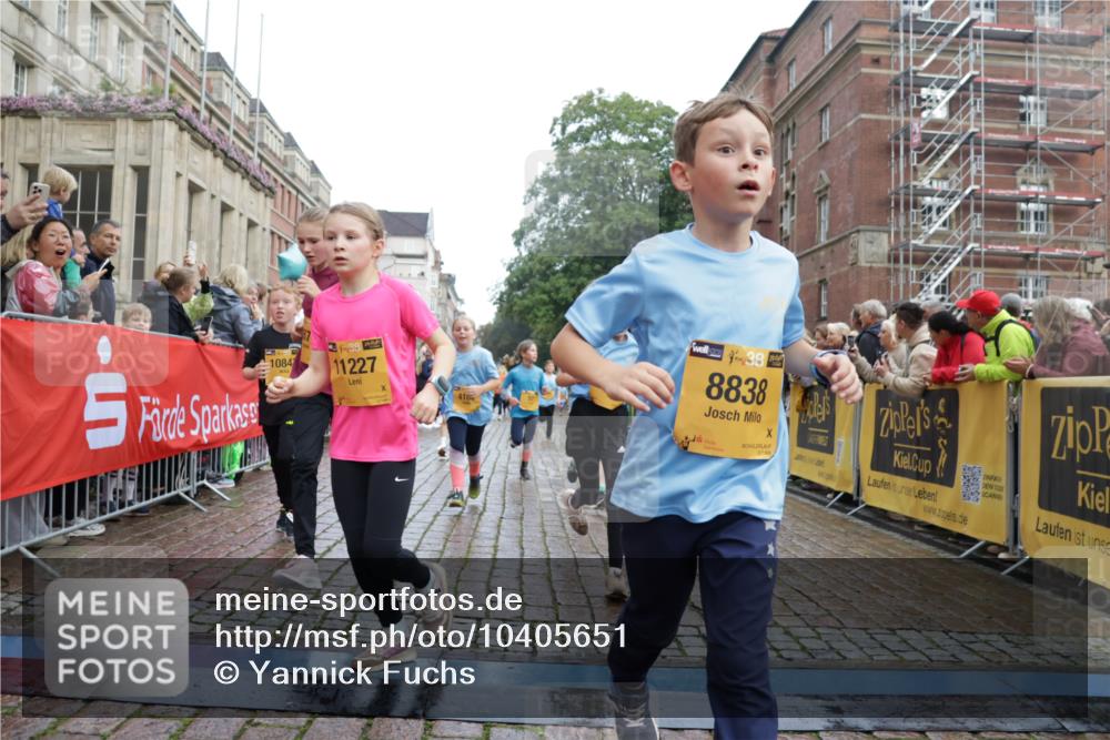 13.09.2026 - Kiel Lauf Yannick Fuchs http://msf.ph/oto/10405651 13.09.2026 08:57:34 Ziel 160, 406, 700, 1051, 1546, 1769, 2128, 2129, 2439, 4382, 4834, 5006, 5984, 6459, 7478, 7547, 7715, 9062, 9324, 9579, 10428, 10876, 11356, 2129, 2384, 3382, 3665, 4908, 5003, 5340, 5719, 5809, 7752, 8341, 9542, 10321, 10892, 11495, 11558, 12215, 12455, 12512, 57, 689, 1520, 1714, 2326, 3020, 3359, 3375, 3691, 4182, 4185, 4321, 4383, 5093, 5219, 5244, 5666, 5733, 5762, 5765, 5895, 6056, 7058, 7604, 7608, 7609, 8668, 8838, 9870, 9872, 10847, 10889, 11227, 81, 2384 meine-sportfotos.de
