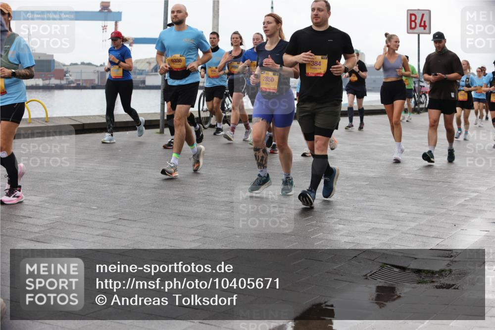 13.09.2026 - Kiel Lauf Andreas Tolksdorf http://msf.ph/oto/10405671 13.09.2026 11:07:11 Kiellinie 38, 6330, 384, 994, 384, 2850, 4 meine-sportfotos.de