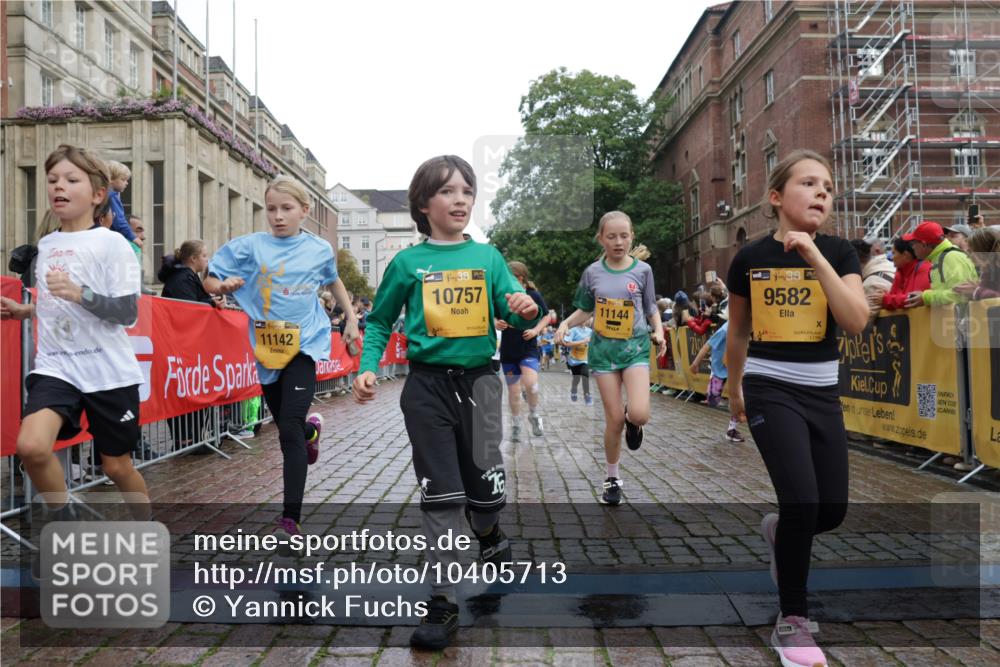 13.09.2026 - Kiel Lauf Yannick Fuchs http://msf.ph/oto/10405713 13.09.2026 08:57:40 Ziel 160, 406, 689, 1051, 1520, 1546, 1714, 2439, 3359, 3375, 4182, 4321, 4382, 4383, 5006, 5219, 5244, 5733, 5762, 5765, 5984, 6459, 7547, 7608, 7609, 7715, 9062, 9324, 9579, 10428, 10876, 11176, 11356, 700, 1546, 1769, 2128, 2129, 3382, 4834, 5003, 5719, 5809, 5984, 7478, 7715, 8341, 9542, 10321, 10892, 12215, 12512, 57, 2326, 2964, 3020, 3691, 3891, 4025, 4185, 5093, 5666, 5895, 6056, 7058, 7604, 8668, 8674, 8675, 8682, 8838, 9085, 9582, 9870, 9872, 10847, 10889, 11227, 2384 meine-sportfotos.de