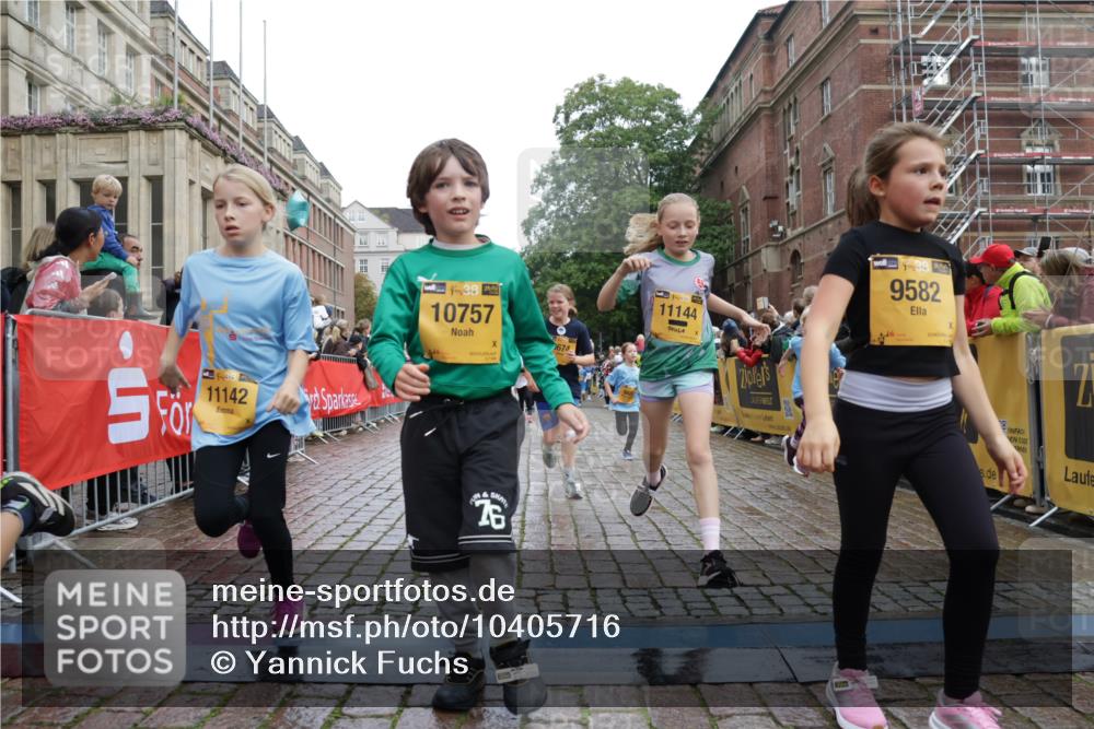 13.09.2026 - Kiel Lauf Yannick Fuchs http://msf.ph/oto/10405716 13.09.2026 08:57:41 Ziel 160, 406, 689, 1051, 1520, 1714, 2439, 3359, 3375, 3691, 4182, 4321, 4382, 4383, 5006, 5219, 5244, 5733, 5762, 5765, 6459, 7547, 7608, 7609, 9062, 9324, 9579, 10428, 10876, 11176, 11356, 700, 1546, 1769, 2128, 2129, 3382, 4834, 5003, 5719, 5809, 5984, 7478, 7715, 8341, 9542, 10321, 10876, 10892, 12512, 57, 1791, 2326, 2964, 3020, 3891, 4025, 4185, 5093, 5666, 5895, 6056, 7058, 7604, 8668, 8674, 8675, 8682, 8838, 9085, 9582, 9870, 9872, 10847, 10889, 11227, 2384 meine-sportfotos.de