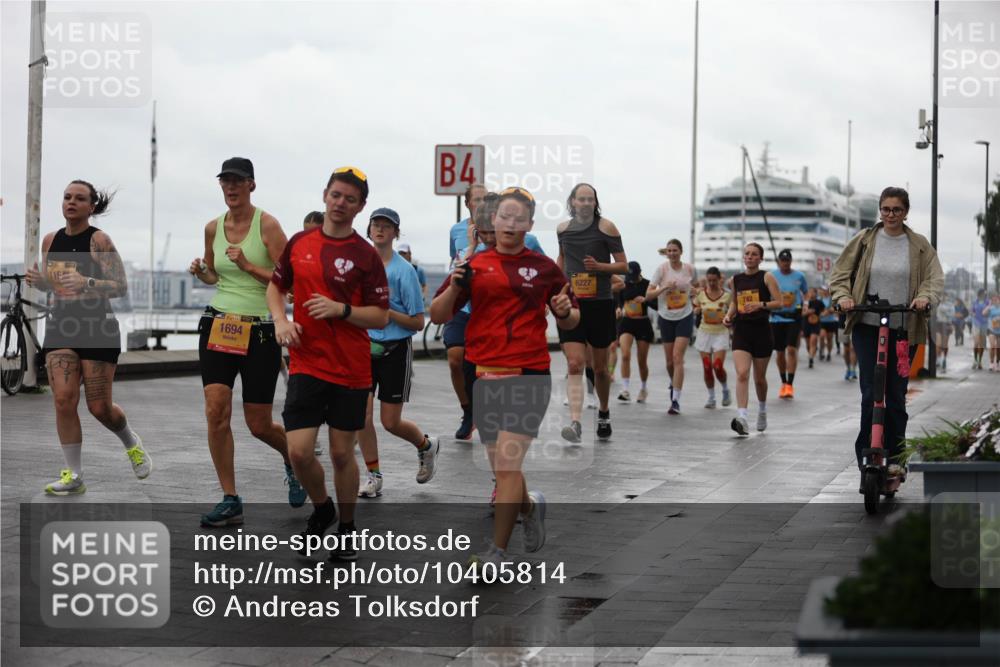 13.09.2026 - Kiel Lauf Andreas Tolksdorf http://msf.ph/oto/10405814 13.09.2026 11:07:29 Kiellinie 1694, 4, 2036, 3034, 6227 meine-sportfotos.de