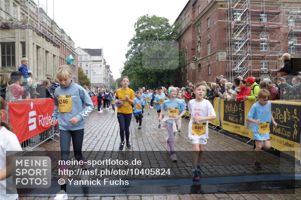 13.09.2026 - Kiel Lauf Yannick Fuchs http://msf.ph/oto/10405824 13.09.2026 08:57:56 Ziel 57, 1791, 2326, 2964, 3020, 3691, 3891, 4025, 4185, 5093, 5666, 5895, 6056, 7058, 7604, 8668, 8674, 8675, 8682, 8838, 9085, 9582, 9870, 9872, 10757, 10847, 10889, 11142, 11144, 11227, 11339, 11640, 11860, 12157, 160, 406, 689, 700, 1051, 1520, 1546, 1714, 1769, 2128, 2129, 2439, 3359, 3375, 3691, 4182, 4321, 4382, 4383, 4834, 5006, 5219, 5244, 5733, 5762, 5765, 5984, 6459, 7478, 7547, 7608, 7609, 7715, 9062, 9324, 9579, 10876, 11356, 734, 1462, 2908, 3567 meine-sportfotos.de