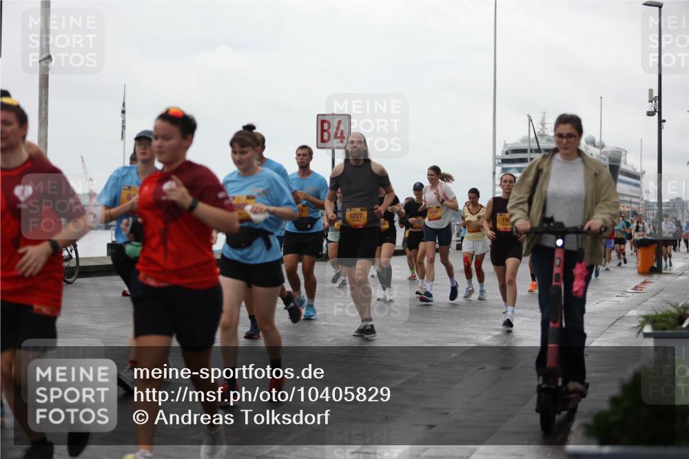 13.09.2026 - Kiel Lauf Andreas Tolksdorf http://msf.ph/oto/10405829 13.09.2026 11:07:30 Kiellinie 4, 6227, 8360, 742 meine-sportfotos.de