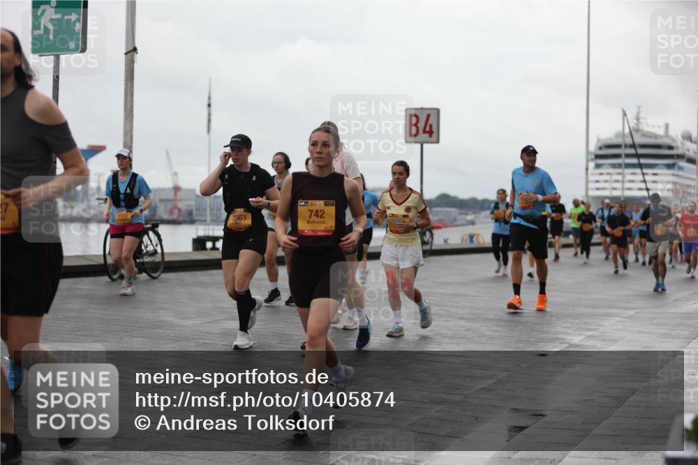 13.09.2026 - Kiel Lauf Andreas Tolksdorf http://msf.ph/oto/10405874 13.09.2026 11:07:34 Kiellinie 742, 4 meine-sportfotos.de