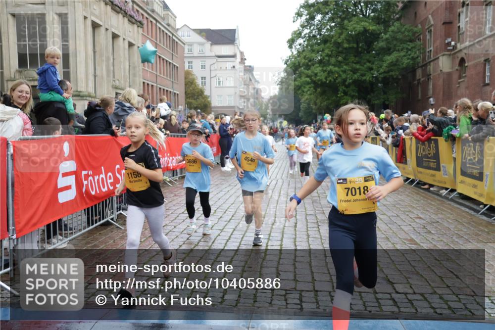 13.09.2026 - Kiel Lauf Yannick Fuchs http://msf.ph/oto/10405886 13.09.2026 08:58:02 Ziel 57, 1462, 1791, 2326, 2964, 3567, 3891, 4025, 4185, 4995, 5093, 6350, 6984, 7574, 7576, 7812, 8674, 8675, 8682, 9085, 9097, 9582, 10350, 10427, 10566, 10757, 11142, 11144, 11339, 57, 160, 406, 689, 1051, 1520, 1546, 1714, 1769, 2439, 3020, 3359, 3375, 3691, 4182, 4185, 4321, 4382, 4383, 4834, 5006, 5219, 5244, 5666, 5733, 5762, 5765, 5895, 5984, 6056, 6459, 7058, 7547, 7604, 7608, 7609, 7715, 8668, 9062, 9324, 9579, 10876, 11356, 734, 2908 meine-sportfotos.de