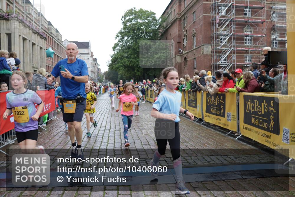13.09.2026 - Kiel Lauf Yannick Fuchs http://msf.ph/oto/10406060 13.09.2026 08:58:20 Ziel 734, 1158, 1382, 2710, 3145, 3150, 3217, 3492, 3686, 4115, 4491, 4546, 4550, 4622, 6246, 6428, 6588, 7018, 7026, 8067, 9585, 9620, 9622, 9701, 9852, 10242, 10890, 10899, 10925, 11077, 11673, 57, 1462, 1520, 1791, 2326, 2908, 2964, 3020, 3567, 3691, 3891, 4025, 4185, 4995, 4999, 5005, 5093, 5666, 5733, 5895, 6056, 6350, 6984, 7026, 7031, 7058, 7574, 7576, 7604, 7812, 8668, 8674, 8675, 9097, 9372, 9490, 10566, 11638, 12216, 5536, 5537, 7058 meine-sportfotos.de