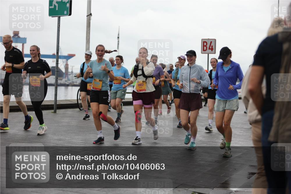 13.09.2026 - Kiel Lauf Andreas Tolksdorf http://msf.ph/oto/10406063 13.09.2026 11:07:47 Kiellinie 992, 39, 4, 39, 24, 4401, 7835, 9902, 44, 4 meine-sportfotos.de