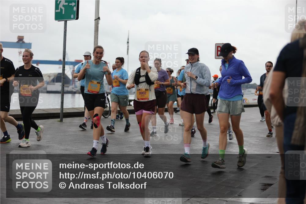 13.09.2026 - Kiel Lauf Andreas Tolksdorf http://msf.ph/oto/10406070 13.09.2026 11:07:47 Kiellinie 4401, 39, 7835, 9902, 2180 meine-sportfotos.de