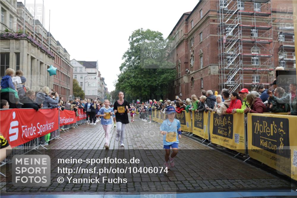 13.09.2026 - Kiel Lauf Yannick Fuchs http://msf.ph/oto/10406074 13.09.2026 08:58:22 Ziel 734, 1158, 1382, 2710, 3145, 3150, 3217, 3492, 3686, 4115, 4491, 4546, 4550, 4622, 6246, 6428, 6588, 7018, 8067, 9585, 9620, 9622, 9701, 9852, 10242, 10890, 10899, 10925, 11077, 57, 1462, 1791, 2326, 2908, 2964, 3020, 3567, 3891, 4025, 4185, 4491, 4995, 4999, 5005, 5093, 5666, 5895, 6056, 6246, 6350, 6428, 6984, 7026, 7031, 7058, 7574, 7576, 7604, 7812, 8668, 8674, 8675, 9097, 9372, 9490, 9585, 10566, 11638, 11673, 12216, 5536, 5537, 3020, 5666, 5895, 7058 meine-sportfotos.de