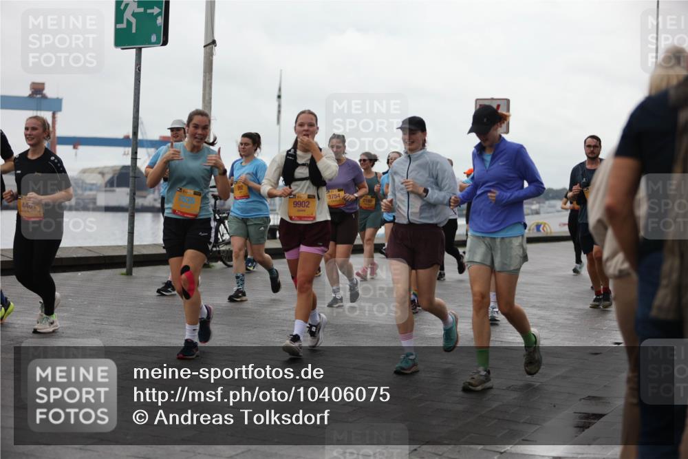 13.09.2026 - Kiel Lauf Andreas Tolksdorf http://msf.ph/oto/10406075 13.09.2026 11:07:47 Kiellinie 440, 39, 7835, 9902, 3754, 2180 meine-sportfotos.de