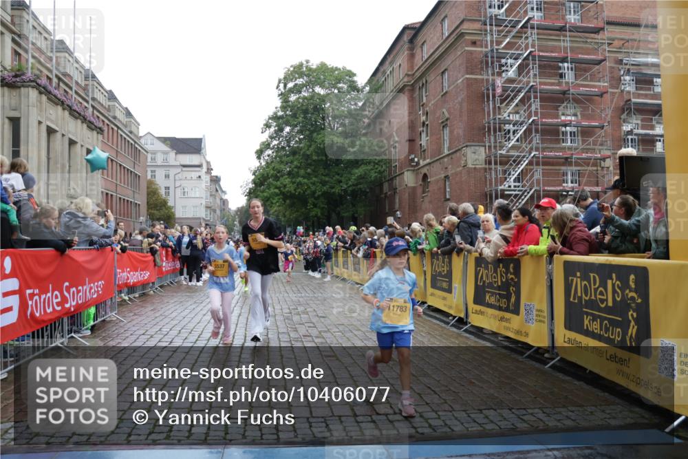 13.09.2026 - Kiel Lauf Yannick Fuchs http://msf.ph/oto/10406077 13.09.2026 08:58:22 Ziel 734, 1158, 1382, 2710, 3145, 3150, 3217, 3492, 3686, 4115, 4491, 4546, 4550, 4622, 6246, 6428, 6588, 7018, 8067, 9585, 9620, 9622, 9701, 9852, 10242, 10890, 10899, 10925, 11077, 57, 1462, 1791, 2326, 2908, 2964, 3020, 3567, 3891, 4025, 4185, 4491, 4995, 4999, 5005, 5093, 5666, 5895, 6056, 6246, 6350, 6428, 6984, 7026, 7031, 7058, 7574, 7576, 7604, 7812, 8668, 8674, 8675, 9097, 9372, 9490, 9585, 10566, 11638, 11673, 12216, 5536, 5537, 3020, 5666, 5895, 7058 meine-sportfotos.de