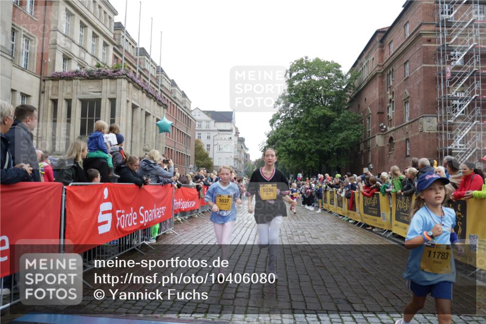 13.09.2026 - Kiel Lauf Yannick Fuchs http://msf.ph/oto/10406080 13.09.2026 08:58:23 Ziel 734, 1158, 1382, 2710, 3145, 3150, 3217, 3492, 3686, 4115, 4546, 4550, 4622, 6588, 7018, 8067, 9620, 9622, 9701, 9852, 10242, 10890, 10899, 10925, 11077, 57, 1462, 1791, 2326, 2908, 2964, 3020, 3567, 3891, 4025, 4185, 4491, 4995, 4999, 5005, 5093, 5666, 5895, 6056, 6246, 6350, 6428, 6984, 7026, 7031, 7574, 7576, 7604, 7812, 8668, 8674, 8675, 9097, 9372, 9490, 9585, 9622, 10566, 11638, 11673, 12216, 5536, 5537, 7407, 3020, 5666, 5895, 7058 meine-sportfotos.de