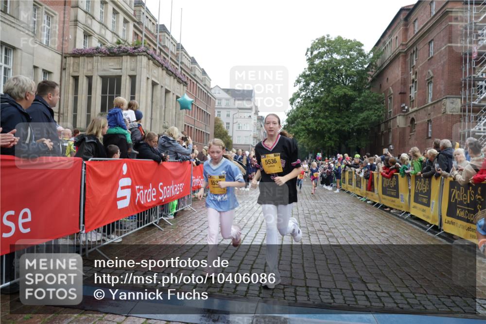 13.09.2026 - Kiel Lauf Yannick Fuchs http://msf.ph/oto/10406086 13.09.2026 08:58:23 Ziel 734, 1158, 1382, 2710, 3145, 3150, 3217, 3492, 3686, 4115, 4546, 4550, 4622, 6588, 7018, 8067, 9620, 9622, 9701, 9852, 10242, 10890, 10899, 10925, 11077, 57, 1462, 1791, 2326, 2908, 2964, 3020, 3567, 3891, 4025, 4185, 4491, 4995, 4999, 5005, 5093, 5666, 5895, 6056, 6246, 6350, 6428, 6984, 7026, 7031, 7574, 7576, 7604, 7812, 8668, 8674, 8675, 9097, 9372, 9490, 9585, 9622, 10566, 11638, 11673, 12216, 5536, 5537, 7407, 3020, 5666, 5895, 7058 meine-sportfotos.de
