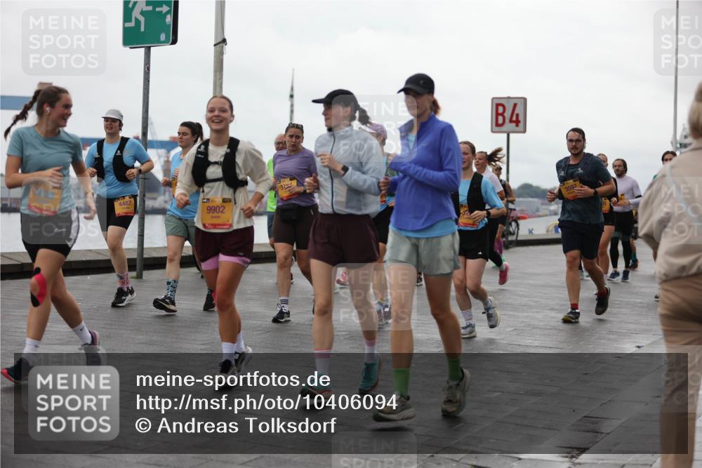 13.09.2026 - Kiel Lauf Andreas Tolksdorf http://msf.ph/oto/10406094 13.09.2026 11:07:48 Kiellinie 4487, 9902, 37, 4, 3597 meine-sportfotos.de