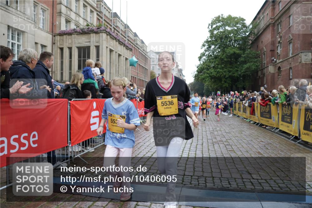 13.09.2026 - Kiel Lauf Yannick Fuchs http://msf.ph/oto/10406095 13.09.2026 08:58:23 Ziel 734, 1158, 1382, 2710, 3145, 3150, 3217, 3492, 3686, 4115, 4546, 4550, 4622, 6588, 7018, 8067, 9620, 9622, 9701, 9852, 10242, 10890, 10899, 10925, 11077, 57, 1462, 1791, 2326, 2908, 2964, 3020, 3567, 3891, 4025, 4185, 4491, 4995, 4999, 5005, 5093, 5666, 5895, 6056, 6246, 6350, 6428, 6984, 7026, 7031, 7574, 7576, 7604, 7812, 8668, 8674, 8675, 9097, 9372, 9490, 9585, 9622, 10566, 11638, 11673, 12216, 5536, 5537, 7407, 3020, 5666, 5895, 7058 meine-sportfotos.de