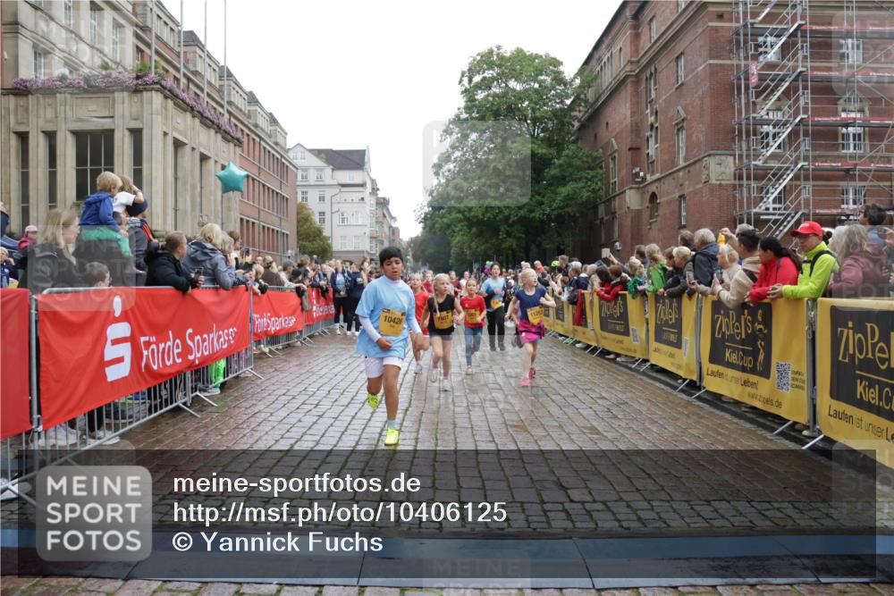 13.09.2026 - Kiel Lauf Yannick Fuchs http://msf.ph/oto/10406125 13.09.2026 08:58:26 Ziel 1158, 1188, 1382, 3145, 3150, 3217, 3492, 3686, 4115, 4546, 4622, 4965, 5908, 6588, 7018, 8067, 9620, 9701, 9852, 10242, 10890, 10925, 11077, 57, 734, 1462, 1791, 2326, 2710, 2908, 2964, 3145, 3150, 3567, 3891, 4025, 4185, 4491, 4550, 4995, 4999, 5005, 5093, 6056, 6246, 6350, 6428, 6984, 7026, 7031, 7574, 7576, 7812, 8674, 8675, 9097, 9372, 9490, 9585, 9622, 10566, 10899, 11077, 11638, 11673, 12216, 27, 339, 1348, 5201, 5536, 5537, 6573, 7407, 57, 3020, 5666, 5895, 7058 meine-sportfotos.de