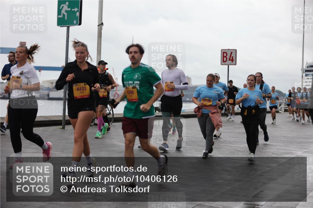 13.09.2026 - Kiel Lauf Andreas Tolksdorf http://msf.ph/oto/10406126 13.09.2026 11:07:52 Kiellinie 11848, 4433, 12153, 11, 8766, 10796, 4 meine-sportfotos.de