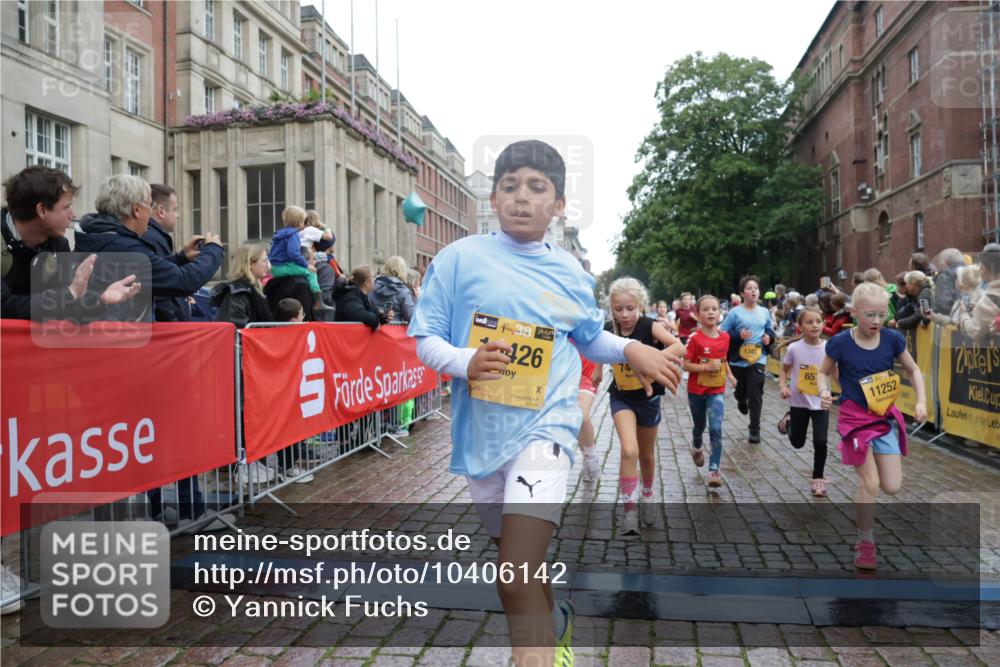 13.09.2026 - Kiel Lauf Yannick Fuchs http://msf.ph/oto/10406142 13.09.2026 08:58:27 Ziel 1158, 1188, 1382, 3217, 3492, 3686, 4115, 4546, 4622, 4965, 5908, 6588, 7018, 8067, 9620, 9701, 9852, 10242, 10890, 10925, 57, 734, 1462, 1791, 2326, 2710, 2908, 2964, 3145, 3150, 3492, 3567, 3891, 4025, 4185, 4491, 4550, 4995, 4999, 5005, 5093, 6246, 6350, 6428, 6588, 6984, 7026, 7031, 7574, 7576, 7812, 8674, 8675, 9097, 9372, 9490, 9585, 9622, 9701, 10566, 10890, 10899, 11077, 11638, 11673, 12216, 27, 339, 1348, 5201, 5536, 5537, 6573, 7407, 57, 3020, 5666, 5895, 7058 meine-sportfotos.de