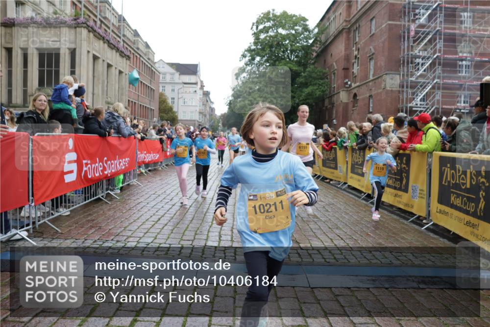 13.09.2026 - Kiel Lauf Yannick Fuchs http://msf.ph/oto/10406184 13.09.2026 08:58:32 Ziel 515, 1188, 1382, 2100, 3217, 4622, 4965, 5092, 5200, 5908, 7022, 8354, 9852, 10242, 11430, 734, 1158, 1462, 1791, 2710, 2908, 3145, 3150, 3492, 3567, 3686, 3891, 4025, 4115, 4491, 4546, 4550, 4995, 4999, 5005, 6246, 6350, 6428, 6588, 6984, 7018, 7026, 7031, 7574, 7576, 7812, 8067, 8674, 8675, 9097, 9372, 9490, 9585, 9620, 9622, 9701, 9852, 10566, 10890, 10899, 10925, 11077, 11638, 11673, 12216, 27, 339, 1119, 1348, 3242, 5201, 5536, 5537, 6151, 6573, 7407, 57, 3020, 5666 meine-sportfotos.de