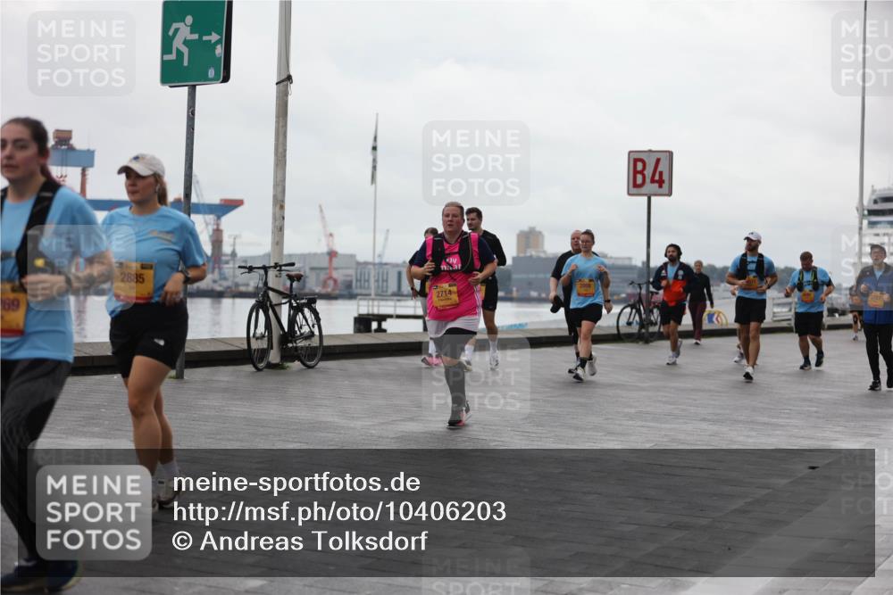 13.09.2026 - Kiel Lauf Andreas Tolksdorf http://msf.ph/oto/10406203 13.09.2026 11:07:56 Kiellinie 69, 2885, 2714, 4, 2727 meine-sportfotos.de