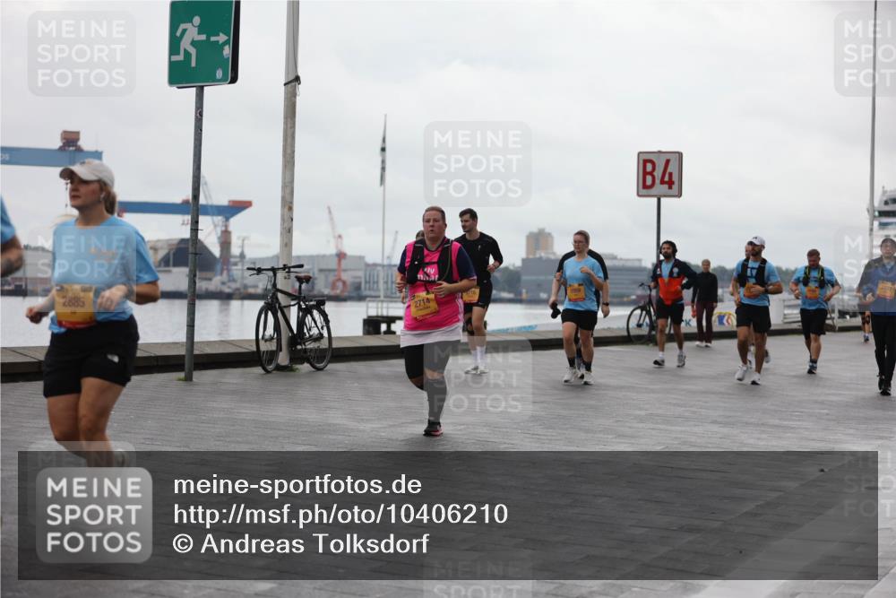 13.09.2026 - Kiel Lauf Andreas Tolksdorf http://msf.ph/oto/10406210 13.09.2026 11:07:57 Kiellinie 2885, 2714, 3959, 4, 2727 meine-sportfotos.de