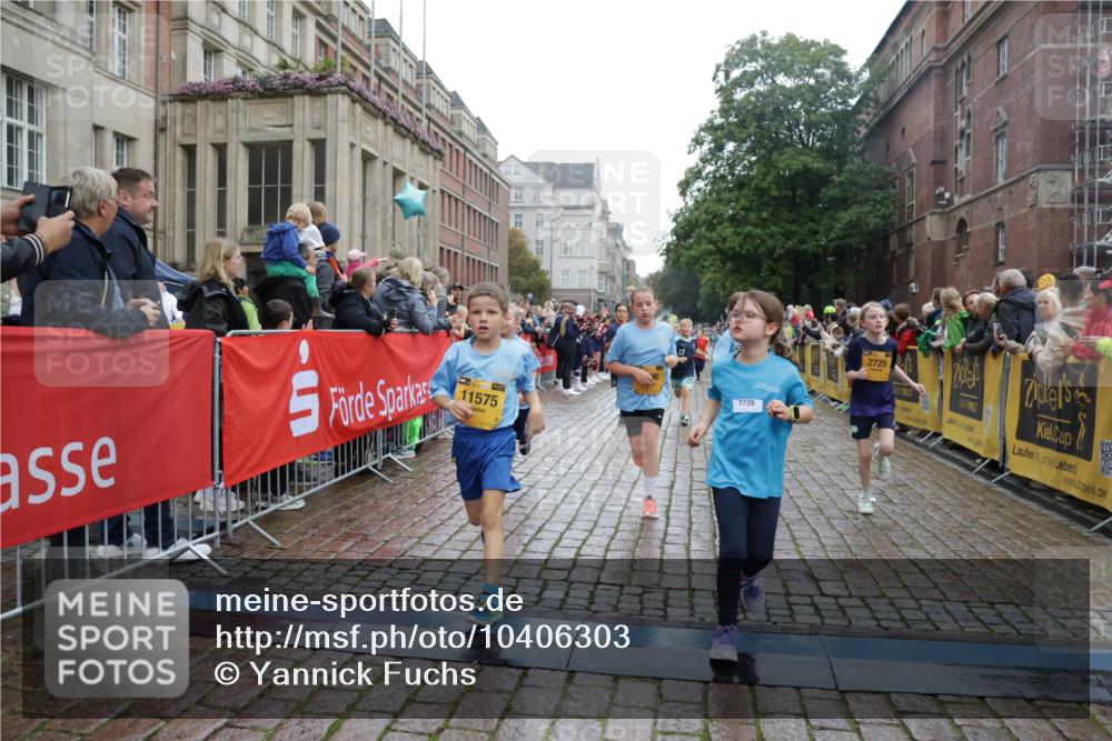 13.09.2026 - Kiel Lauf Yannick Fuchs http://msf.ph/oto/10406303 13.09.2026 08:58:44 Ziel 27, 339, 515, 1119, 1348, 2100, 5092, 5200, 5201, 5536, 5537, 6151, 6573, 7022, 7407, 9773, 10211, 10821, 11252, 11386, 11430, 11783, 12297, 12517, 734, 1158, 1188, 1382, 2710, 3145, 3150, 3217, 3492, 3686, 4115, 4491, 4546, 4550, 4622, 4965, 5908, 6246, 6428, 6588, 7018, 7026, 8067, 8354, 9585, 9620, 9622, 9701, 9852, 10242, 10890, 10899, 10925, 11077, 11638, 11673, 512, 1848, 2725, 3242, 5106, 5629, 6883, 6896, 7223, 7739, 7916, 8944 meine-sportfotos.de