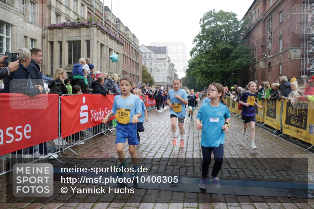 13.09.2026 - Kiel Lauf Yannick Fuchs http://msf.ph/oto/10406305 13.09.2026 08:58:44 Ziel 27, 339, 515, 1119, 1348, 2100, 5092, 5200, 5201, 5536, 5537, 6151, 6573, 7022, 7407, 9773, 10211, 10821, 11252, 11386, 11430, 11783, 12297, 12517, 734, 1158, 1188, 1382, 2710, 3145, 3150, 3217, 3492, 3686, 4115, 4491, 4546, 4550, 4622, 4965, 5908, 6246, 6428, 6588, 7018, 7026, 8067, 8354, 9585, 9620, 9622, 9701, 9852, 10242, 10890, 10899, 10925, 11077, 11638, 11673, 512, 1848, 2725, 3242, 5106, 5629, 6883, 6896, 7223, 7739, 7916, 8944 meine-sportfotos.de