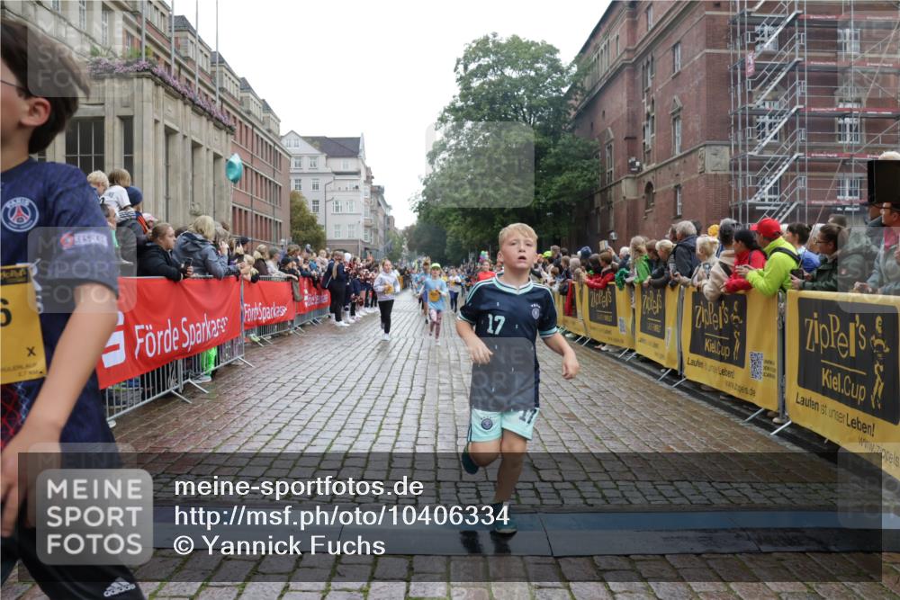 13.09.2026 - Kiel Lauf Yannick Fuchs http://msf.ph/oto/10406334 13.09.2026 08:58:46 Ziel 27, 339, 1119, 1348, 2100, 3242, 5092, 5200, 5201, 5536, 5537, 6151, 6573, 7022, 7407, 9773, 10211, 10821, 11252, 11386, 11430, 11783, 11924, 12297, 12517, 515, 734, 1158, 1188, 1382, 2100, 2710, 3145, 3150, 3217, 3492, 3686, 4115, 4491, 4546, 4550, 4622, 4965, 5908, 6246, 6428, 6588, 7018, 7022, 8067, 8354, 9585, 9620, 9622, 9701, 9852, 10242, 10890, 10899, 10925, 11077, 11673, 512, 1848, 2725, 4026, 5106, 5629, 6883, 6896, 7028, 7223, 7739, 7916, 8944, 734 meine-sportfotos.de