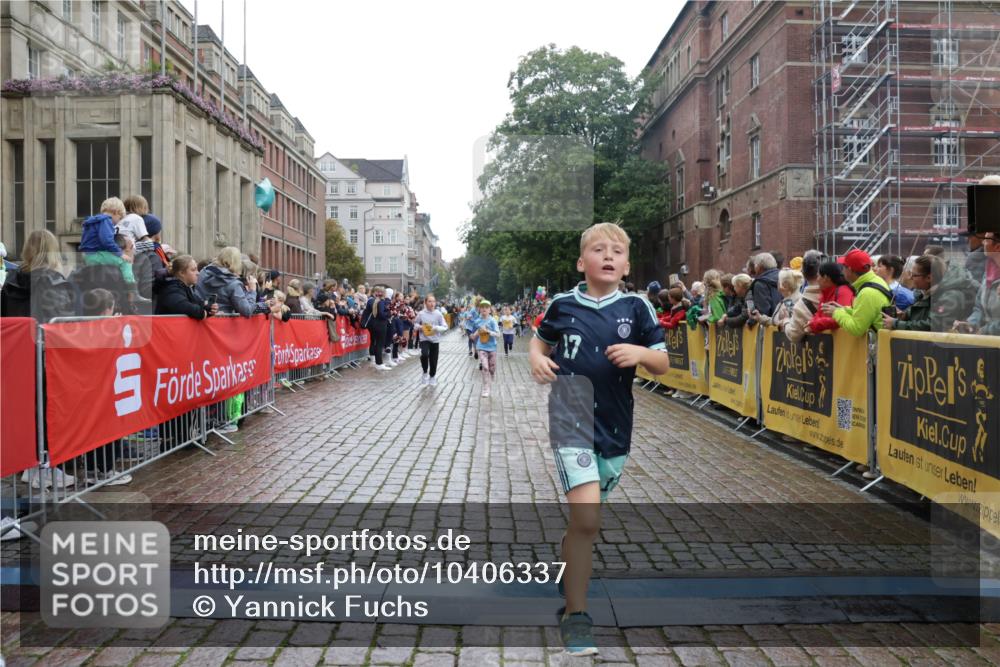 13.09.2026 - Kiel Lauf Yannick Fuchs http://msf.ph/oto/10406337 13.09.2026 08:58:47 Ziel 27, 339, 1119, 1348, 3242, 5092, 5200, 5201, 5536, 5537, 6151, 6573, 7407, 9773, 10211, 10821, 11252, 11386, 11430, 11783, 11924, 12297, 12517, 515, 734, 1158, 1188, 1382, 2100, 2710, 3145, 3150, 3217, 3492, 3686, 4115, 4491, 4546, 4550, 4622, 4965, 5092, 5200, 5908, 6246, 6428, 6588, 7018, 7022, 8067, 8354, 9585, 9620, 9622, 9701, 9852, 10242, 10890, 10899, 10925, 11077, 11430, 512, 1848, 2725, 4026, 5106, 5629, 6883, 6896, 7028, 7223, 7739, 7916, 8261, 8944, 734, 2710 meine-sportfotos.de