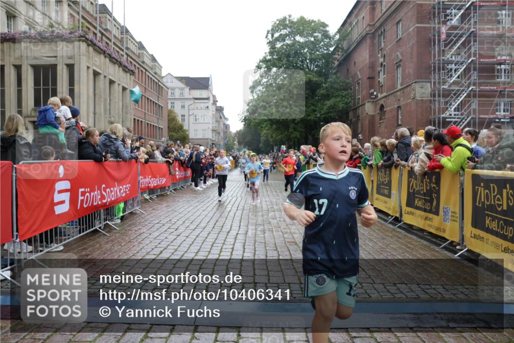 13.09.2026 - Kiel Lauf Yannick Fuchs http://msf.ph/oto/10406341 13.09.2026 08:58:47 Ziel 27, 339, 1119, 1348, 3242, 5092, 5200, 5201, 5536, 5537, 6151, 6573, 7407, 9773, 10211, 10821, 11252, 11386, 11430, 11783, 11924, 12297, 12517, 515, 734, 1158, 1188, 1382, 2100, 2710, 3145, 3150, 3217, 3492, 3686, 4115, 4491, 4546, 4550, 4622, 4965, 5092, 5200, 5908, 6246, 6428, 6588, 7018, 7022, 8067, 8354, 9585, 9620, 9622, 9701, 9852, 10242, 10890, 10899, 10925, 11077, 11430, 512, 1848, 2725, 4026, 5106, 5629, 6883, 6896, 7028, 7223, 7739, 7916, 8261, 8944, 734, 2710 meine-sportfotos.de