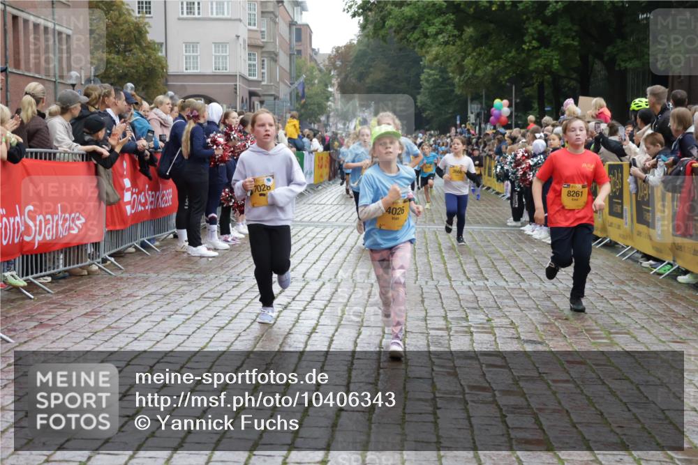 13.09.2026 - Kiel Lauf Yannick Fuchs http://msf.ph/oto/10406343 13.09.2026 08:58:47 Ziel 27, 339, 1119, 1348, 3242, 5092, 5200, 5201, 5536, 5537, 6151, 6573, 7407, 9773, 10211, 10821, 11252, 11386, 11430, 11783, 11924, 12297, 12517, 515, 734, 1158, 1188, 1382, 2100, 2710, 3145, 3150, 3217, 3492, 3686, 4115, 4491, 4546, 4550, 4622, 4965, 5092, 5200, 5908, 6246, 6428, 6588, 7018, 7022, 8067, 8354, 9585, 9620, 9622, 9701, 9852, 10242, 10890, 10899, 10925, 11077, 11430, 512, 1848, 2725, 4026, 5106, 5629, 6883, 6896, 7028, 7223, 7739, 7916, 8261, 8944, 734, 2710 meine-sportfotos.de